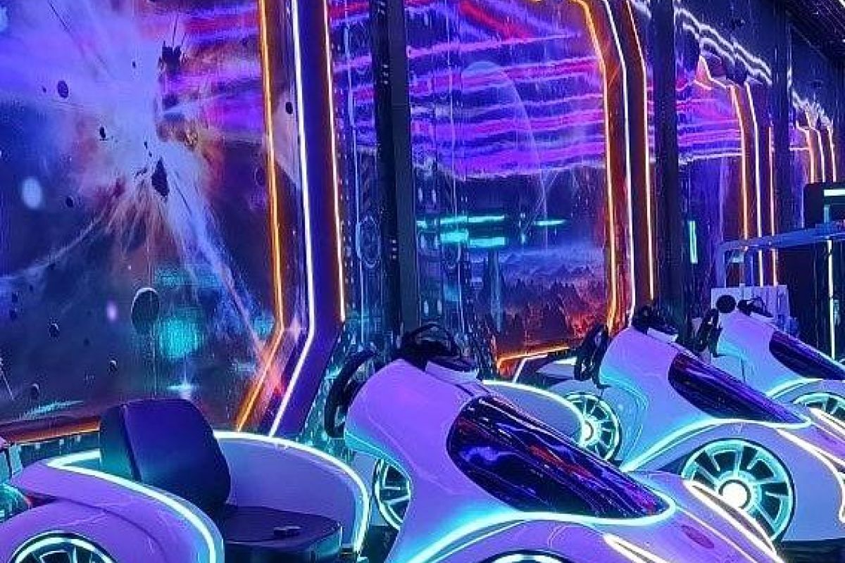 КОСМИЧЕСКОЕ ПРИКЛЮЧЕНИЕ НА ФАБРИКУ "АТАГ"