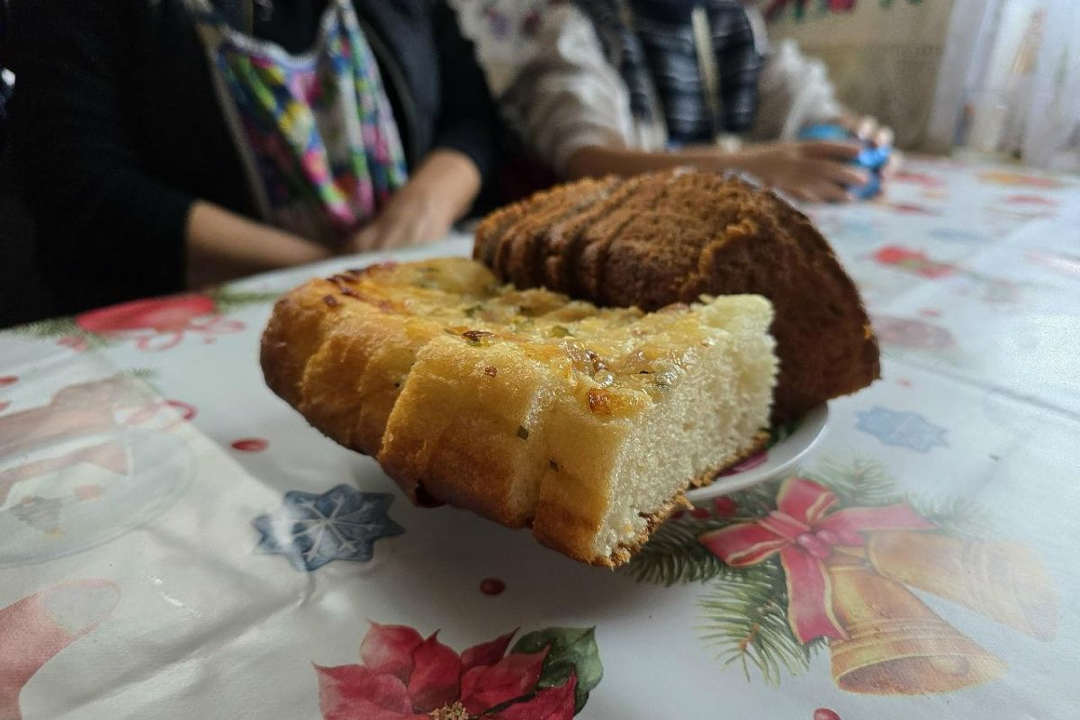 ПОДВОРЬЕ НА ПОЧИНКЕ: ЗИМНЯЯ СКАЗКА У РУССКОЙ ПЕЧКИ