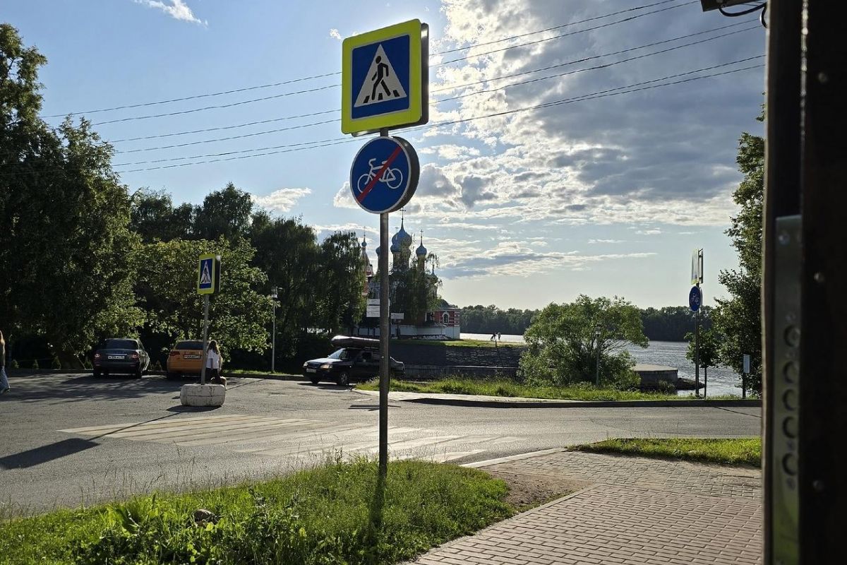 УГЛИЧ: "ПО УСАМ ТЕКЛО, А В РОТ НЕ ПОПАЛО" (18+)