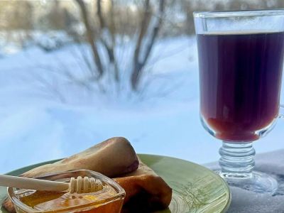 НОВОГОДНИЙ ПИР ПО УГЛИЧЕСКИ (18+)